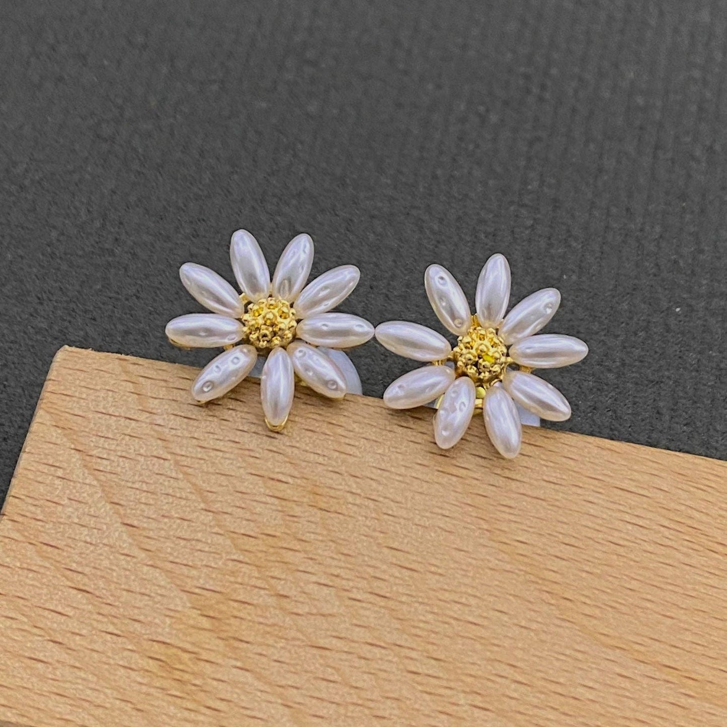 Daisy Ear Studs