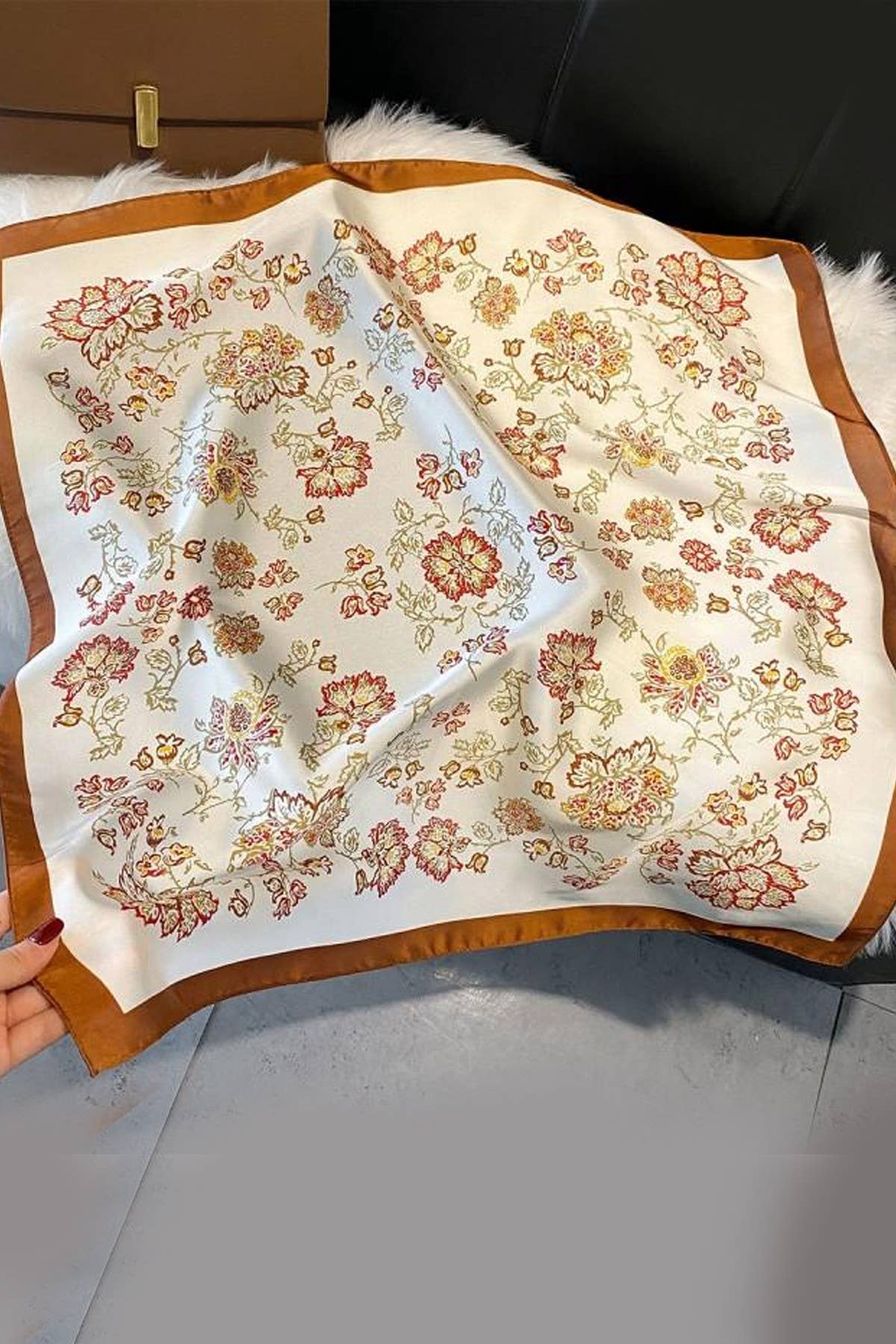 LARGE FLORAL PRINT BANDANA SCARF | 40SC699