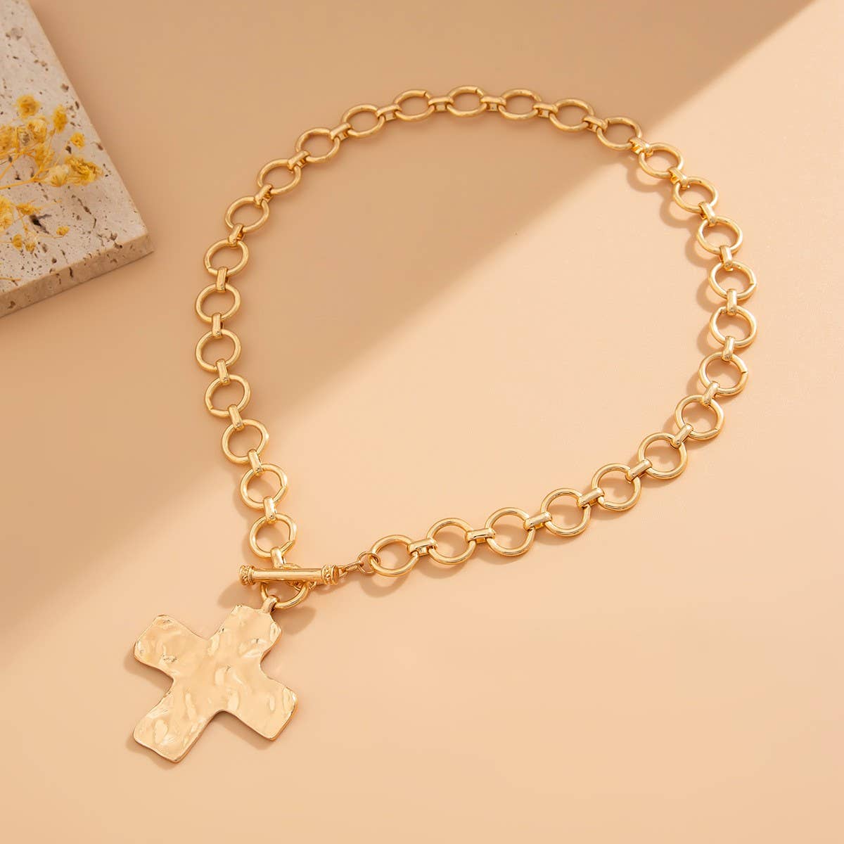 CHUNKY CROSS FRONT TOGGLE NECKLACE