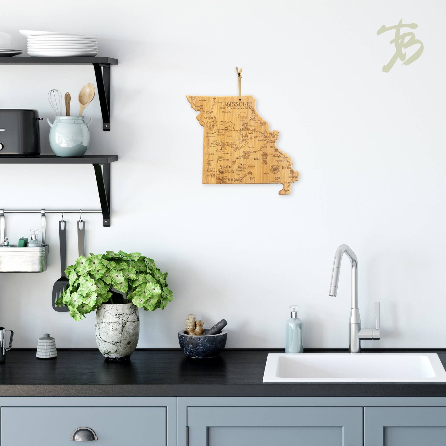 Destination Missouri Cutting Board with Engraved Artwork