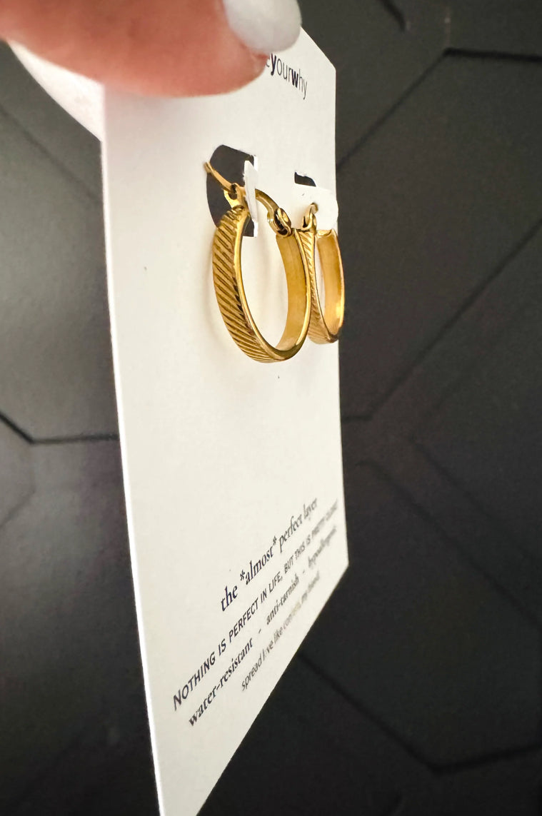 Perfect Simple Gold Hoop Earrings