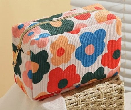 Retro Flower Cosmetic Zipper Bag