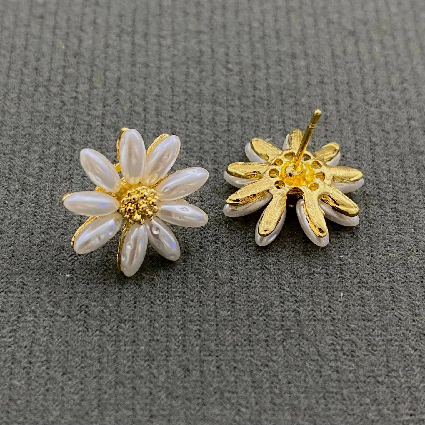 Daisy Ear Studs
