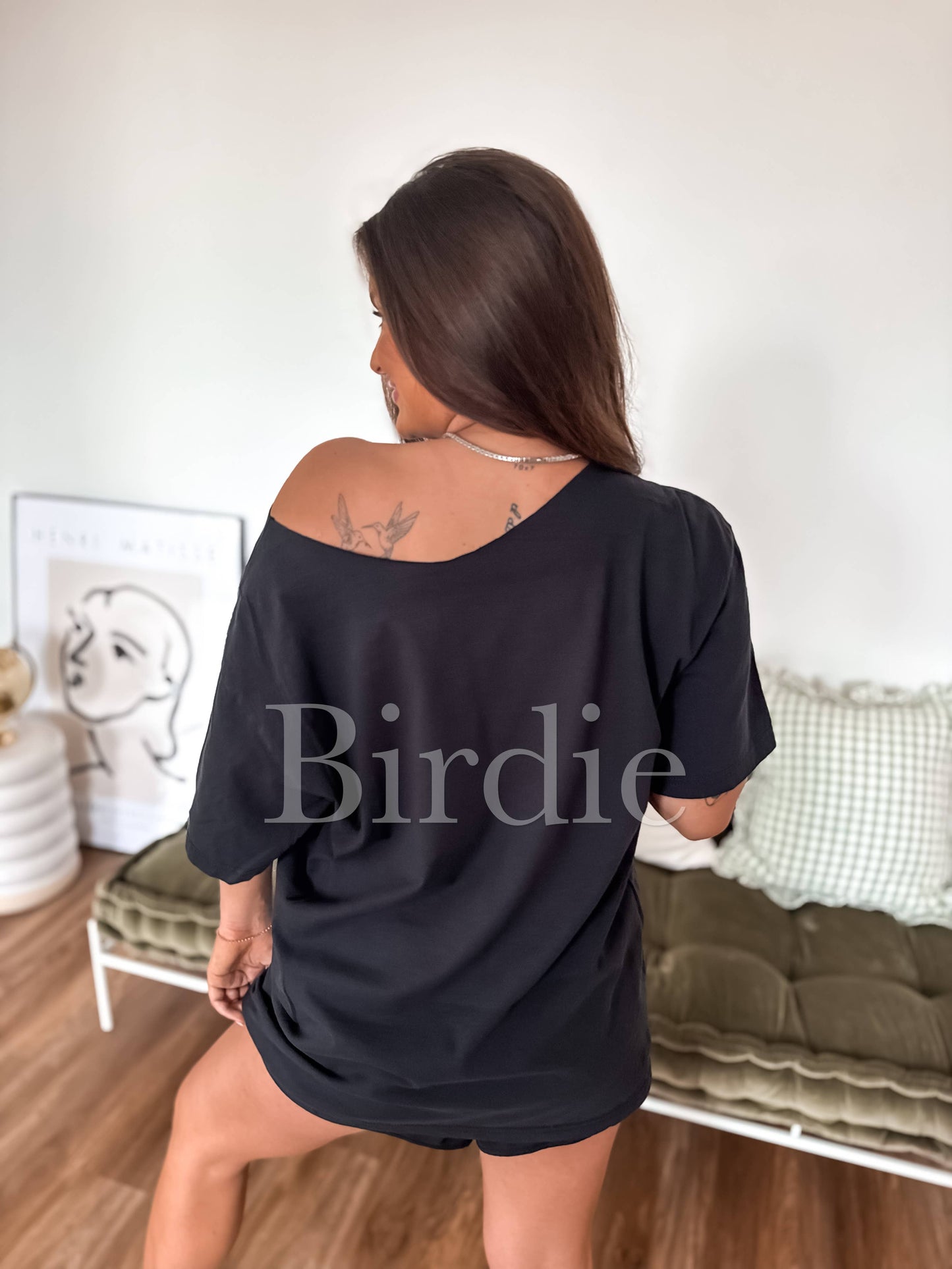 Hot Moms - Off Shoulder Tee